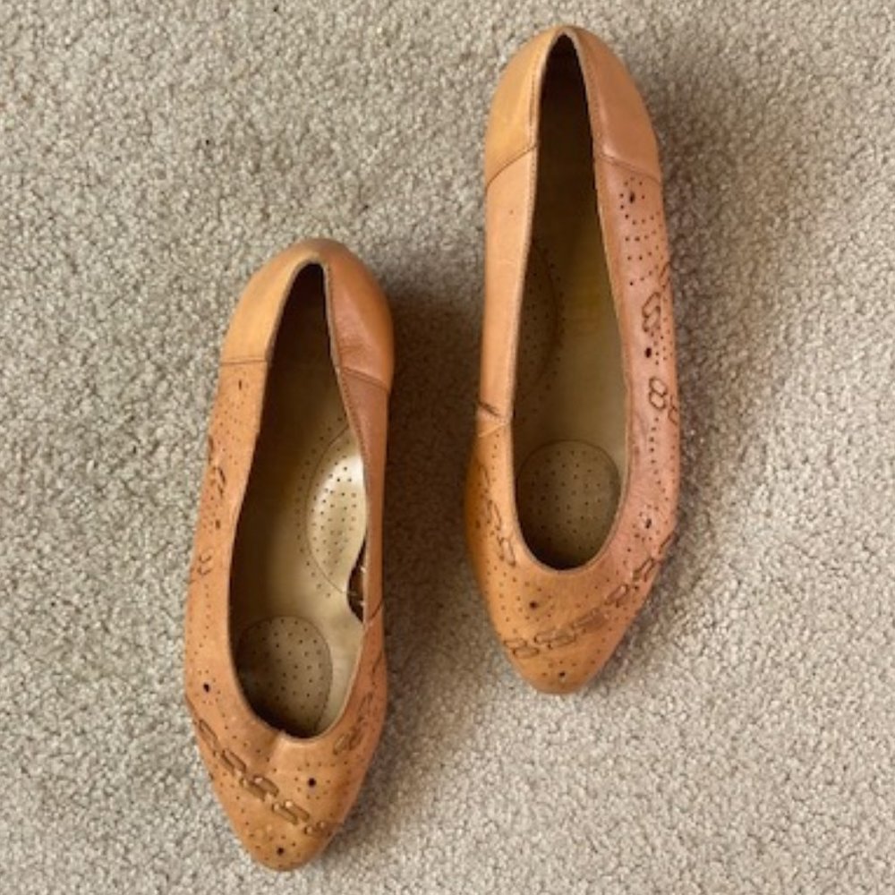 Ladies Shoes Size 10 Leather Tan Vintage